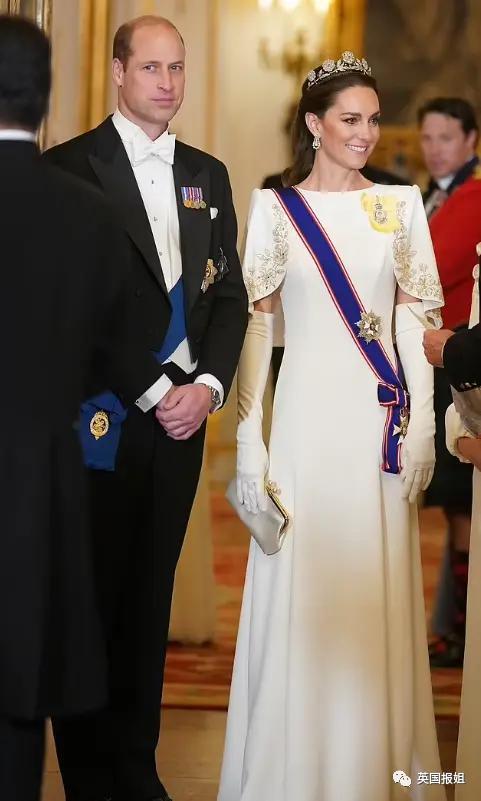 英王室为韩总统办奢华国宴！最抢镜的是凯特王妃的红衣美腿