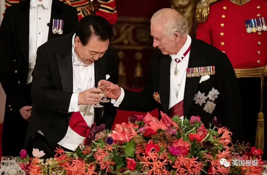 英王室为韩总统办奢华国宴！最抢镜的是凯特王妃的红衣美腿