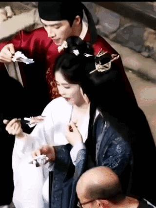 你俩到底谈没谈啊？