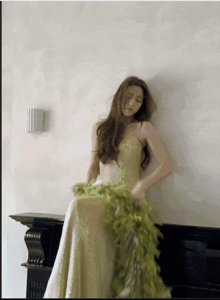 顶流红毯:热巴性感华贵,娜然清新脱俗!但娜扎这次秒了所有