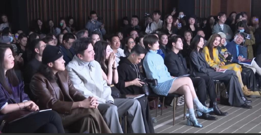 顶流红毯:热巴性感华贵,娜然清新脱俗!但娜扎这次秒了所有