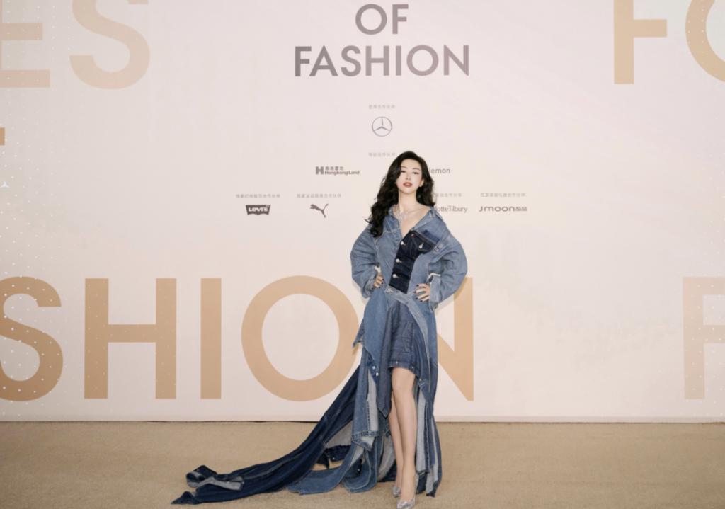 顶流红毯:热巴性感华贵,娜然清新脱俗!但娜扎这次秒了所有