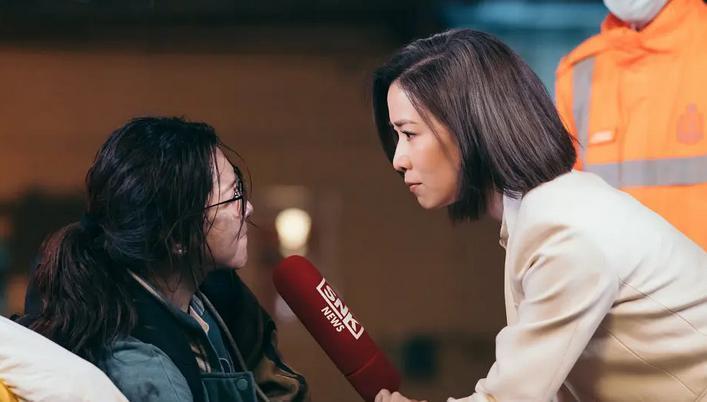 佘诗曼在演一种很新的宫斗