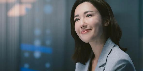 佘诗曼在演一种很新的宫斗