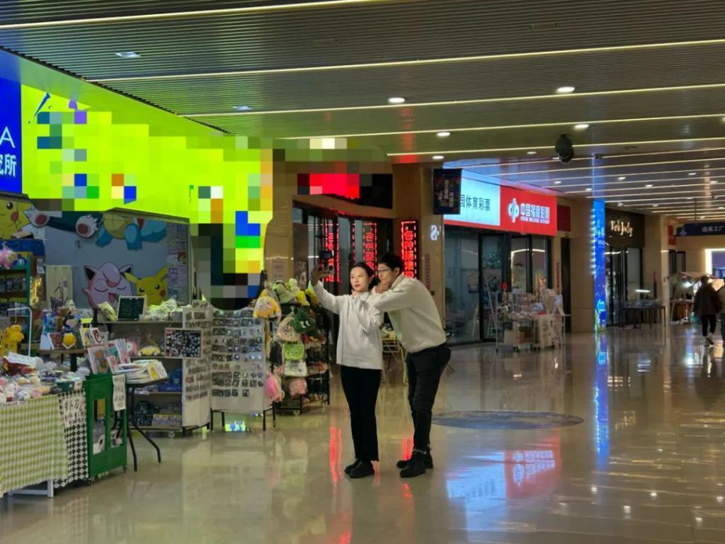 专访津门小哪吒：探店三年月入上万，却没吃过一口热饭