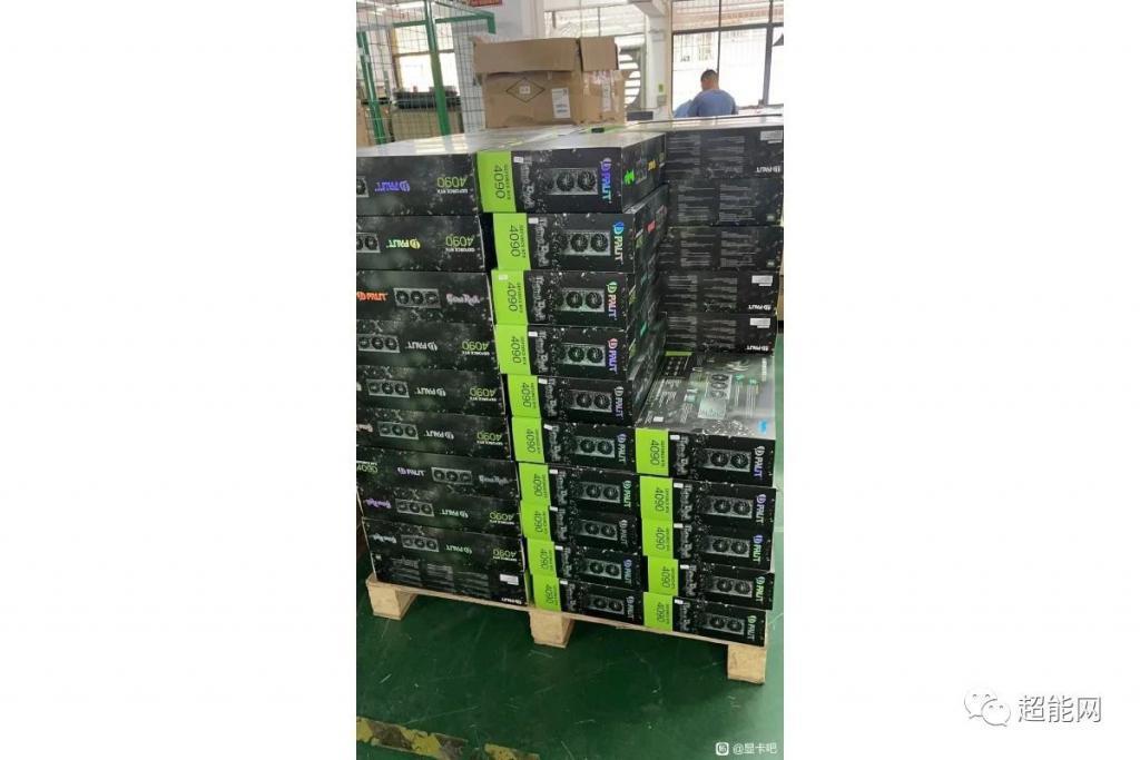 有国内工厂采购大量RTX 4090游戏卡，改造为面向AI运算的涡轮卡销售