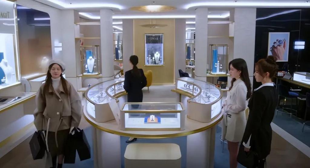 以爱为营：床戏多被投诉，尺度大儿童不宜，网友：低俗