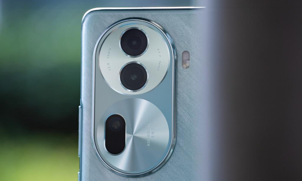 OPPO Reno11首发评测：「要啥有啥」才是「超级标准版」