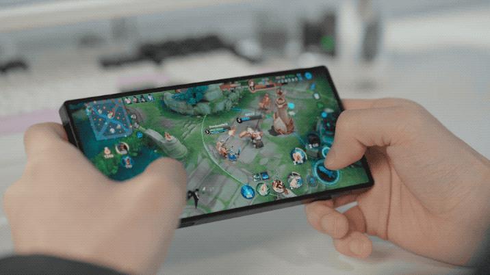 双面纯平不打孔，红魔在游戏手机上玩的设计，成了。