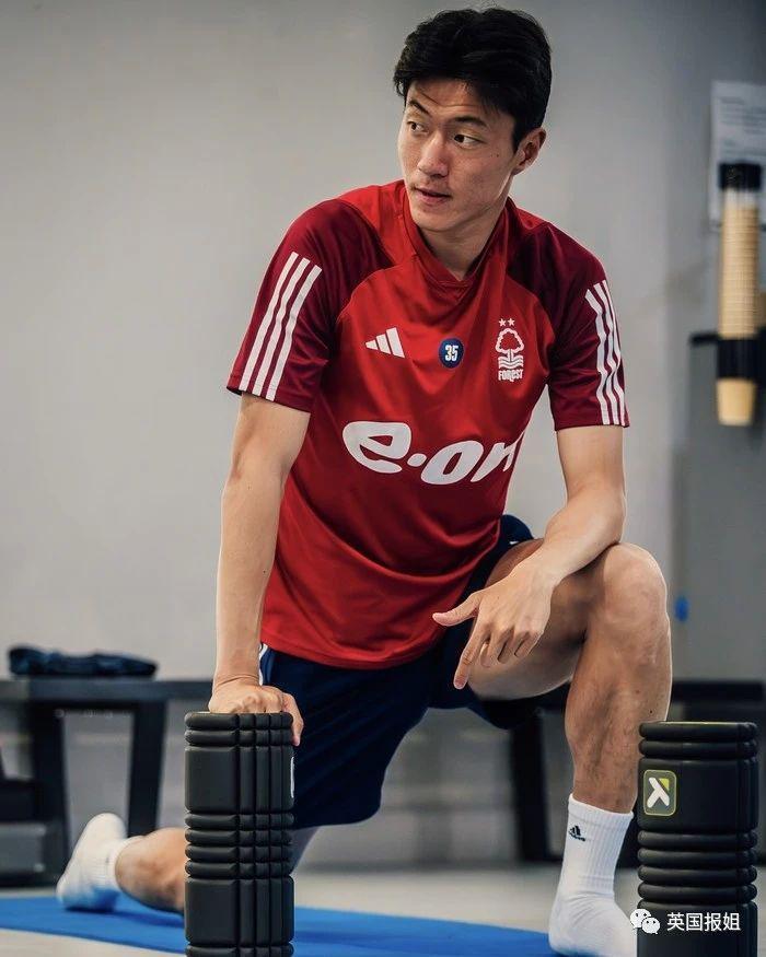 韩知名足球国脚不雅视频疯传，牵出已婚女星！调查竟是嫂子策划，被曝与他不伦恋？！