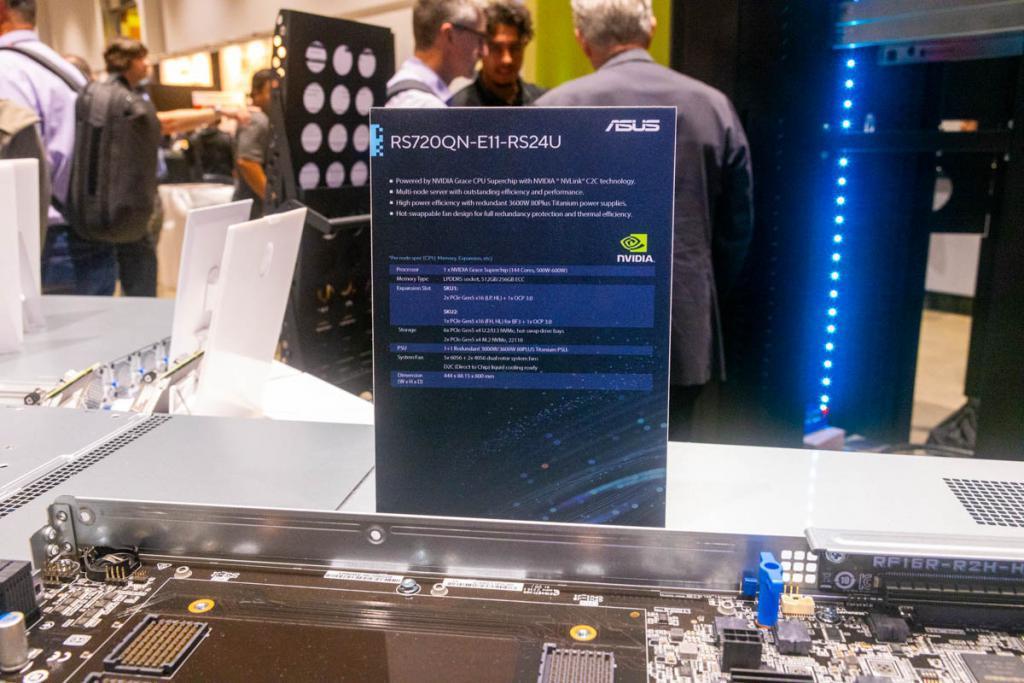 576个 Neoverse V2 核心，华硕展示2U RS720QN-E11-RS24U 服务器