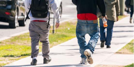 哈哈哈哈！来到美国之后才知道，原来衣服还可以这样穿