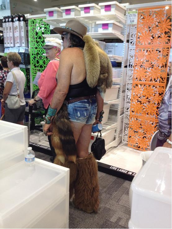 哈哈哈哈！来到美国之后才知道，原来衣服还可以这样穿