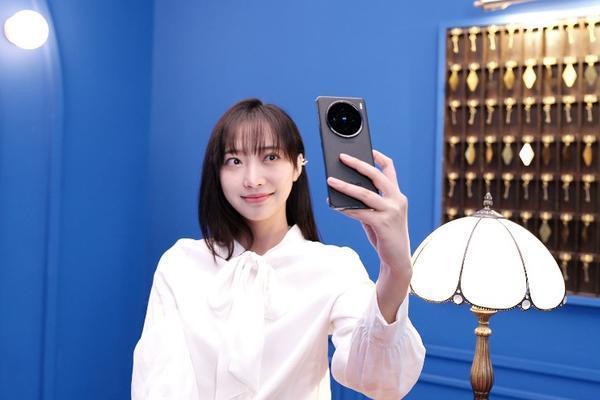 不露锋芒的旗舰标准版，也能拥有满分体验