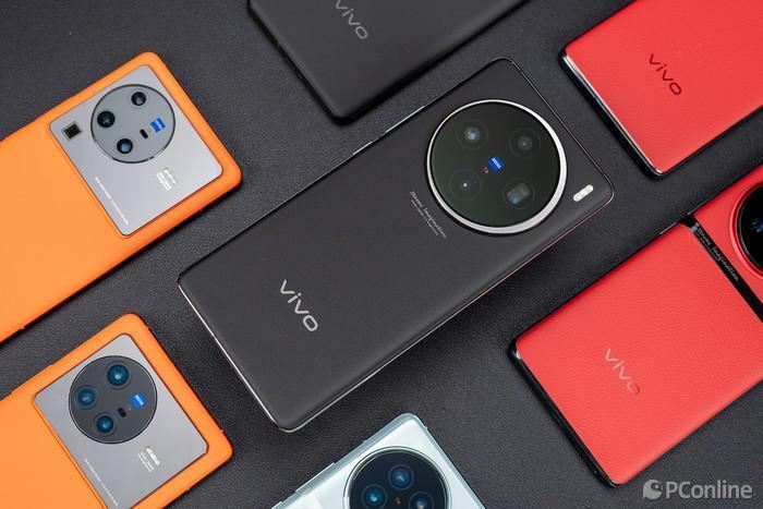 不露锋芒的旗舰标准版，也能拥有满分体验