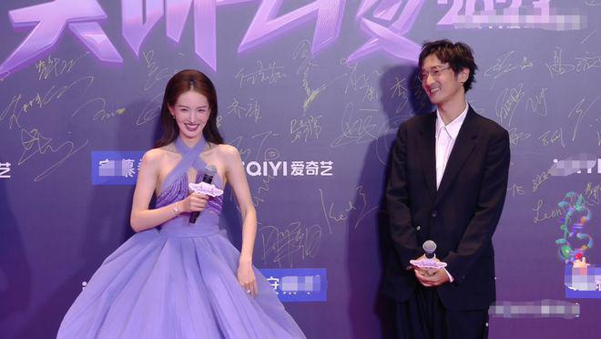 尖叫之夜尴尬瞬间：张译缺席狂飙导演说人齐，闫妮拿错张若昀奖杯
