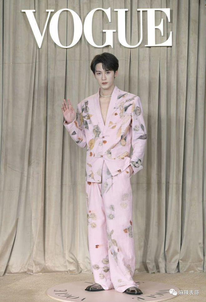 寒酸成这样的vogue盛典，依旧是明星们的修罗场啊