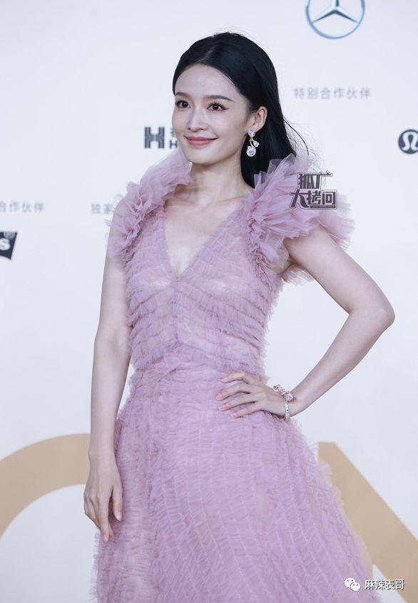 寒酸成这样的vogue盛典，依旧是明星们的修罗场啊