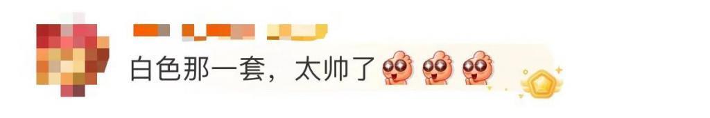 不断换脸的63岁“外星人”，凭什么当女神？