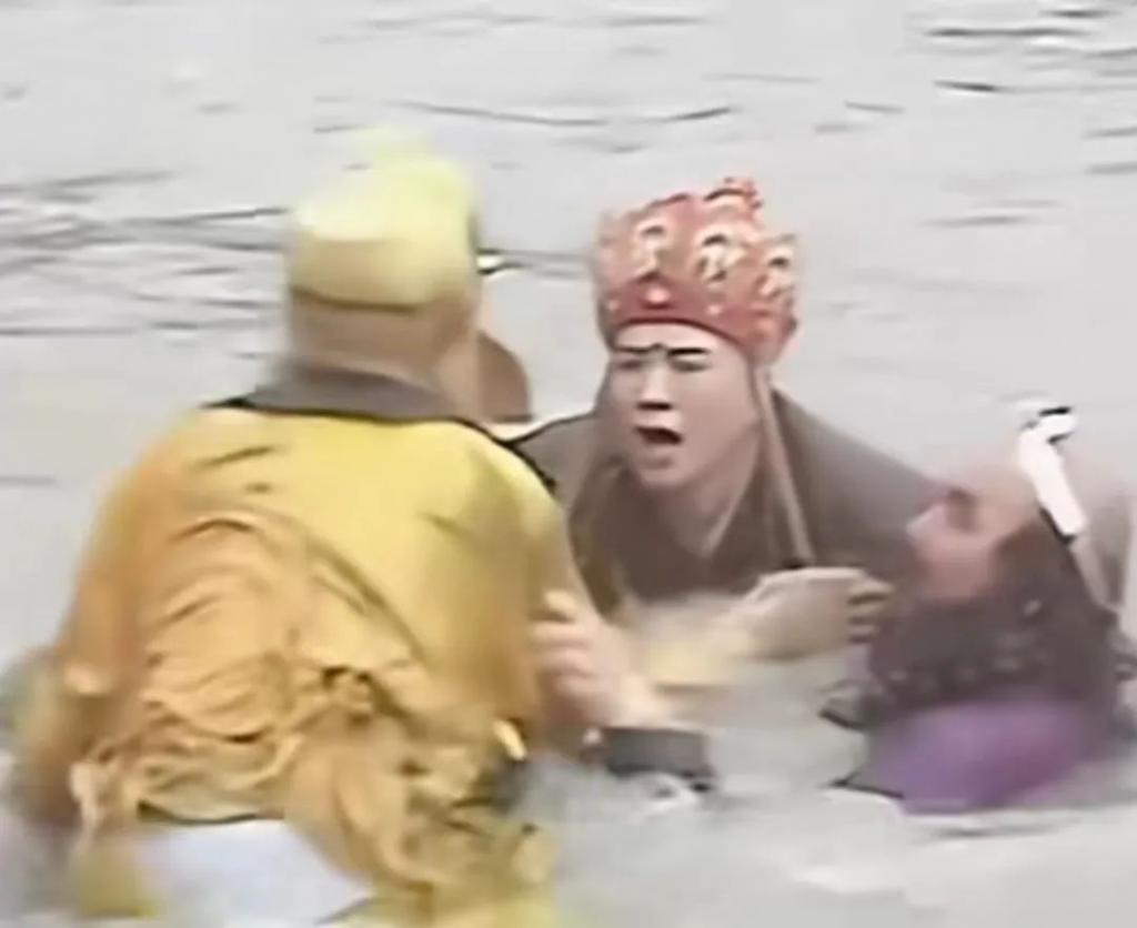 到底谁三观不正啊？