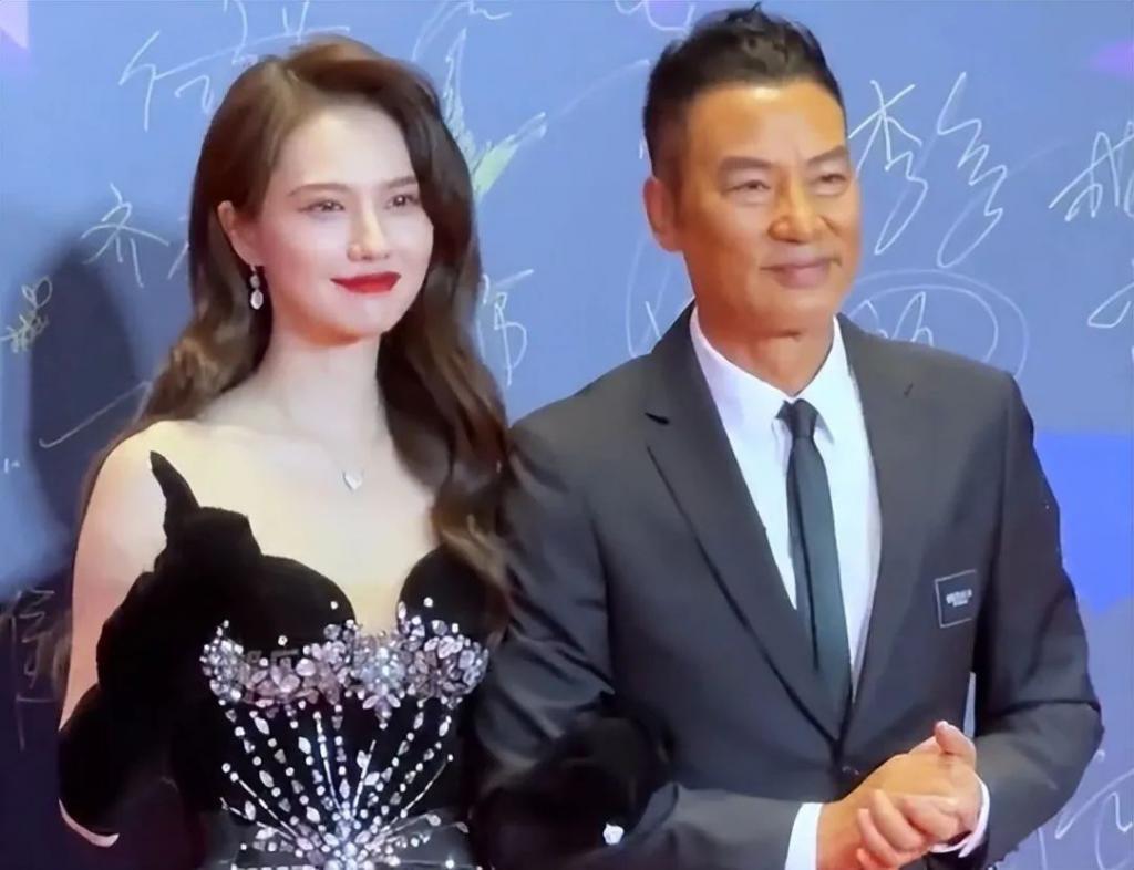 澳门这一夜！杨幂有料，倪妮诱人，但高叶只惊艳了上半身