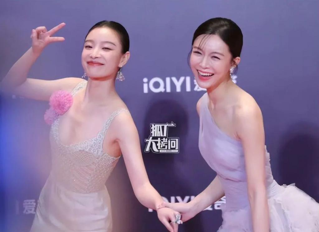 澳门这一夜！杨幂有料，倪妮诱人，但高叶只惊艳了上半身