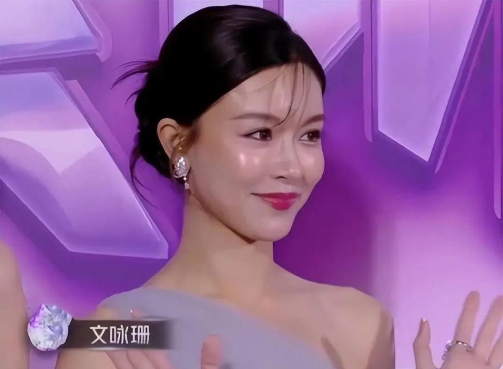 澳门这一夜！杨幂有料，倪妮诱人，但高叶只惊艳了上半身
