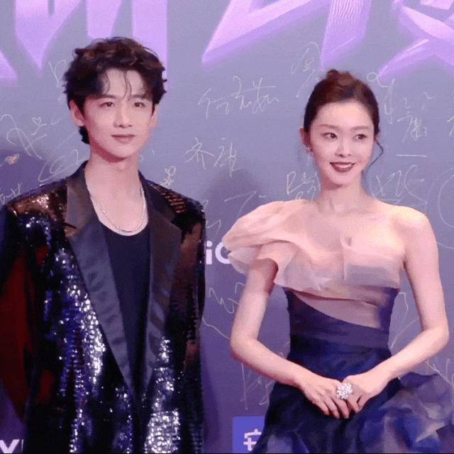 热搜！尖叫之夜6对情侣都有奖：白鹿对张凌赫翻白眼已分手，张颂文高叶超甜蜜