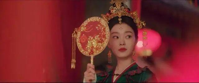 热搜！尖叫之夜6对情侣都有奖：白鹿对张凌赫翻白眼已分手，张颂文高叶超甜蜜