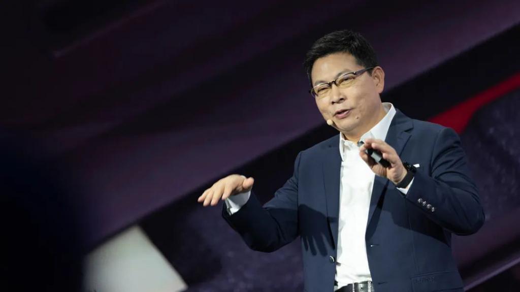 华为汽车广撒英雄帖