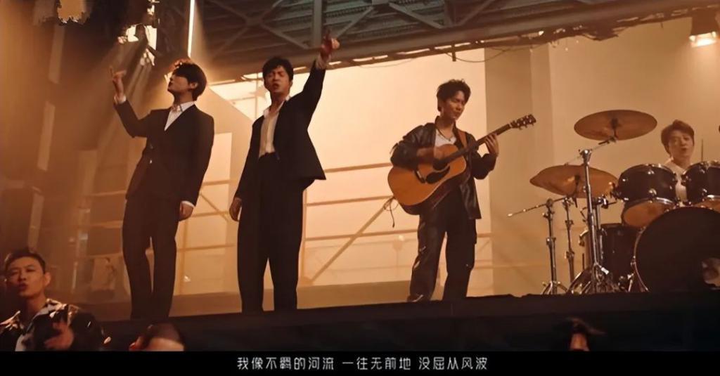 顶流被封杀，227亿男孩翻红始末