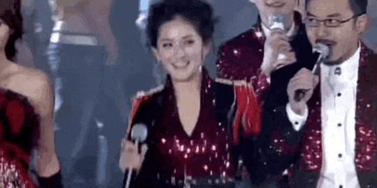 顶流被封杀，227亿男孩翻红始末