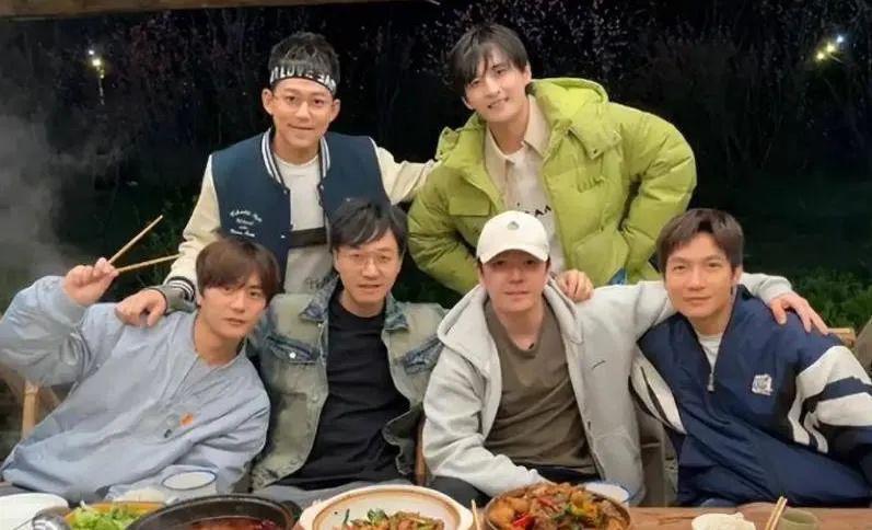 顶流被封杀，227亿男孩翻红始末