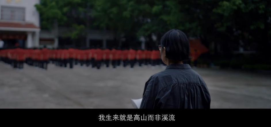 全网吵累了，我才敢聊聊她新作