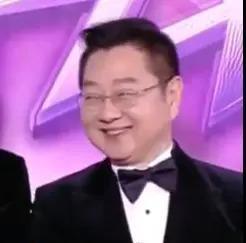 就知道你们真情侣是藏不住的…