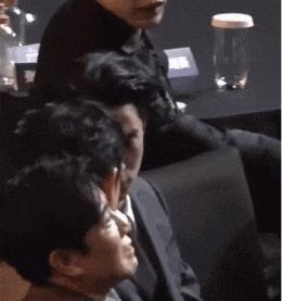 就知道你们真情侣是藏不住的…