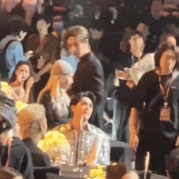 就知道你们真情侣是藏不住的…
