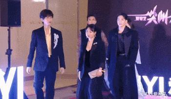 就知道你们真情侣是藏不住的…