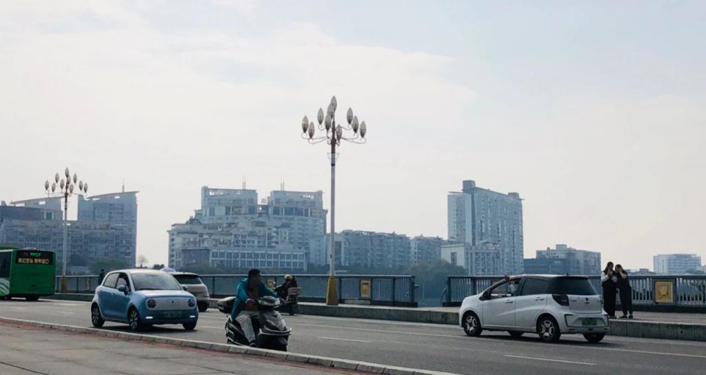 “高配老头乐”之城，柳州为什么那么多微型车？