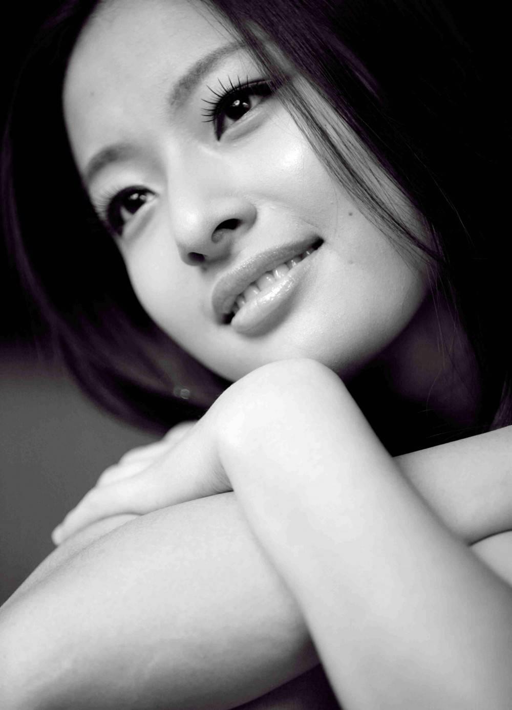 纯欲尤物啊！38岁郎月婷，着实性感迷人啊