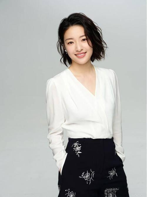 纯欲尤物啊！38岁郎月婷，着实性感迷人啊