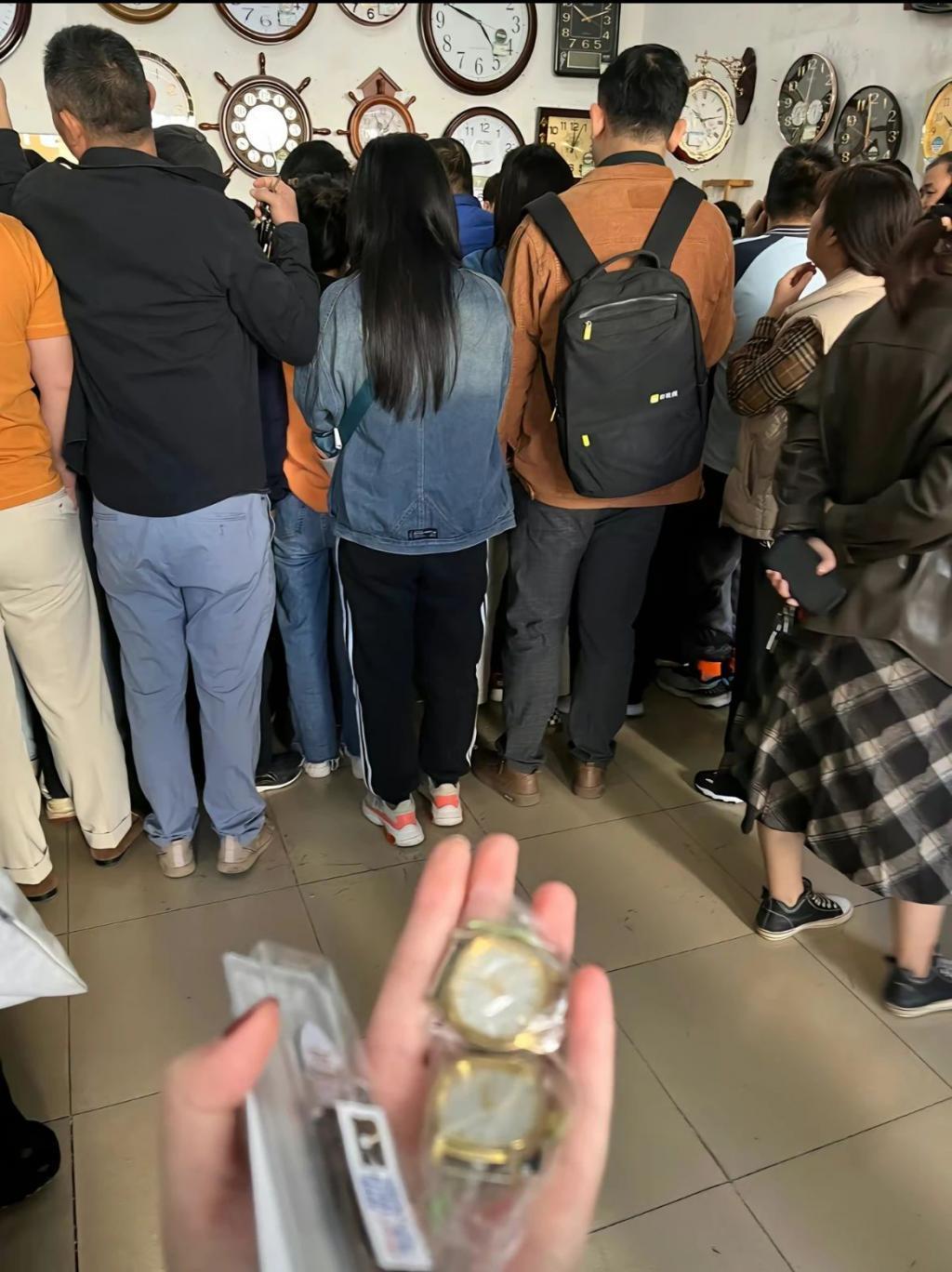 这什么手表?原价 200 炒到 5000