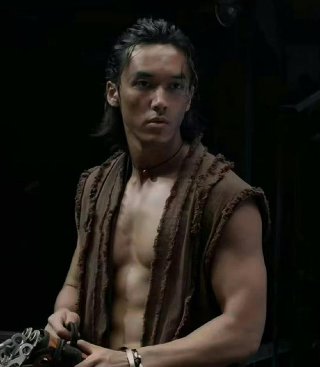 《南海归墟》开播引争议，陈牧驰名字与群演同栏