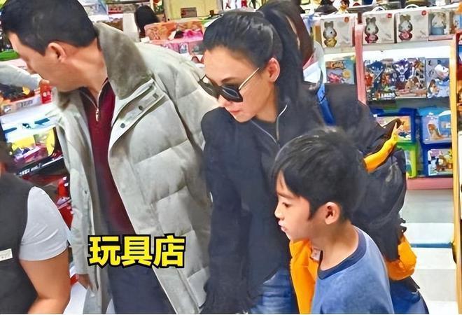 孙东海再与张柏芝撇清关系！张柏芝生三子前已断联