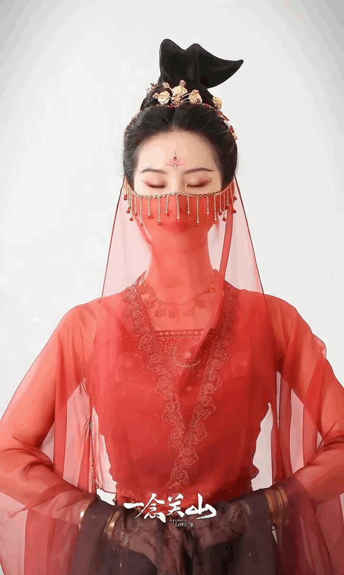 刘诗诗一袭红衣古风造型 衣袖飘飘仙气十足