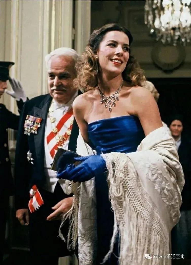 首富下嫁美人家族？她为什么能获得王室专宠？