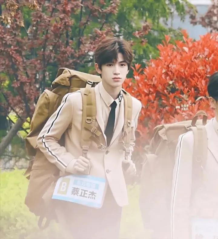 工作而已，谁又比谁高贵…