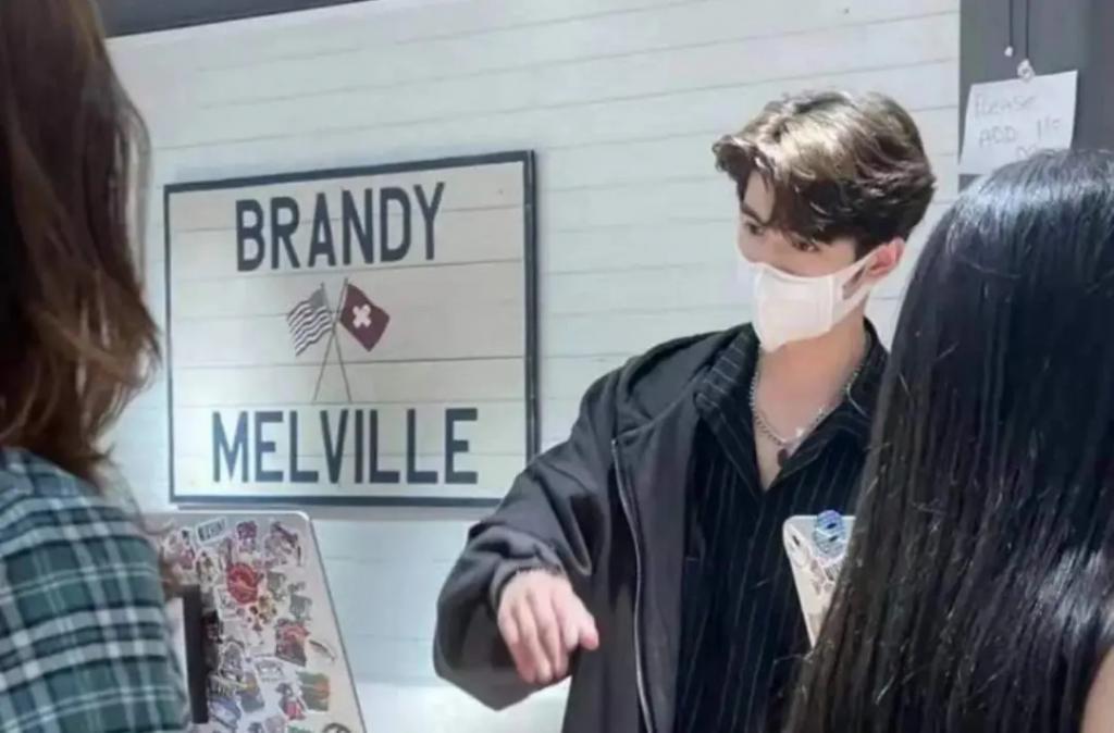 工作而已，谁又比谁高贵…