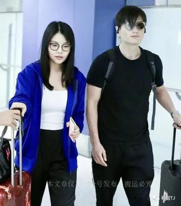 “香港第一深情”追妻七年近照疑复合，网友：原来是大嫂