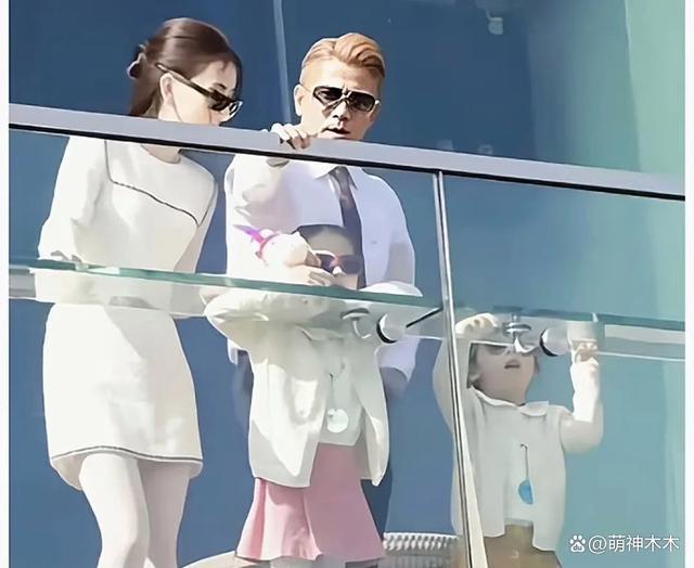 郭富城一家现身赛马场，女儿很黏爸爸，方媛鼻子引热议